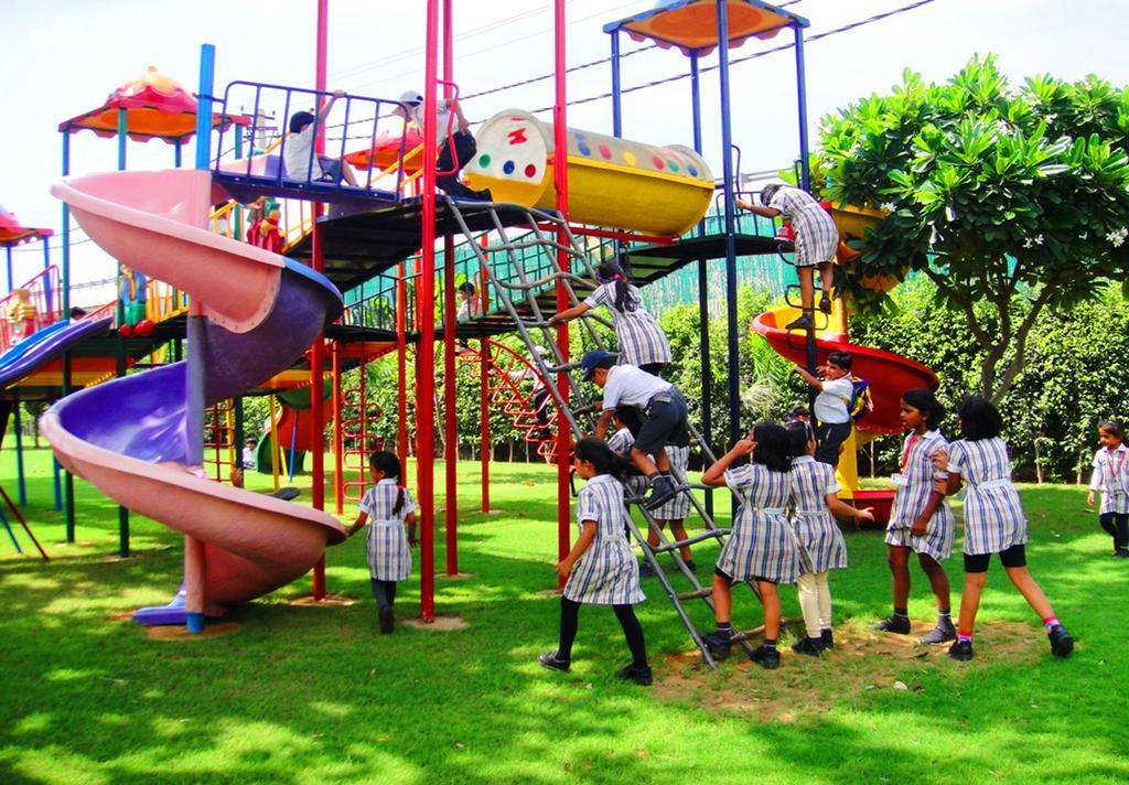 Aapno Ghar Resort & Amusement Park Γκουργκάον Εξωτερικό φωτογραφία